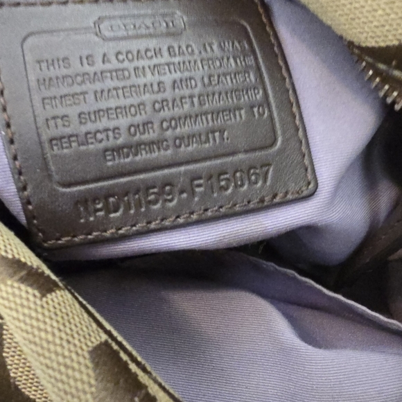 Authentic signature monogram coach bag - Picture 3 of 5